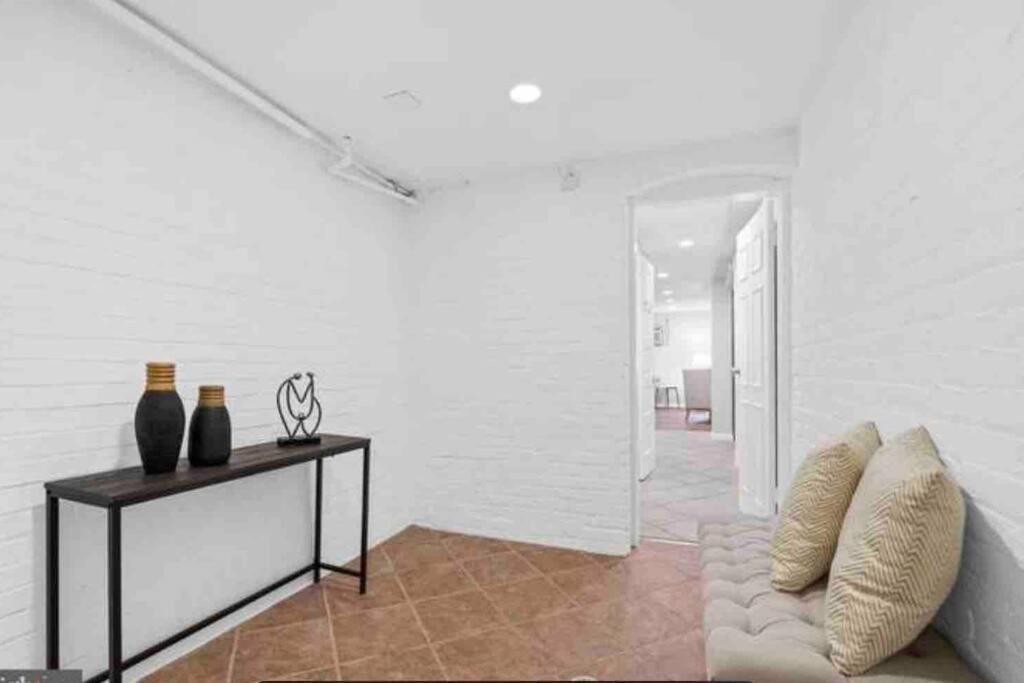 Appartement Glover Park/Georgetown Oasis With Parking à Washington Extérieur photo